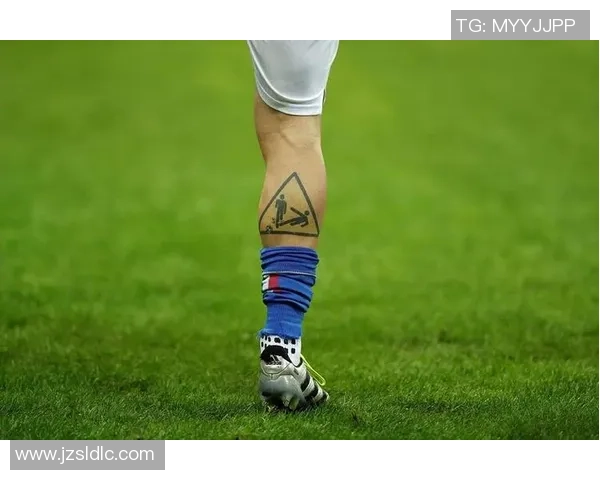 足球明星纹身设计推荐适合女性的独特风格与寓意解析